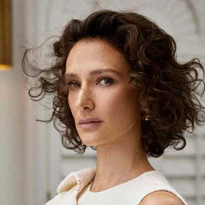 A headshot of Indira Varma (c) David Reiss