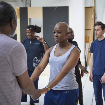 Jennifer Saayeng in rehearsal for Death of a Salesman, Young Vic 2019 (c) BrinkhoffMögenburg